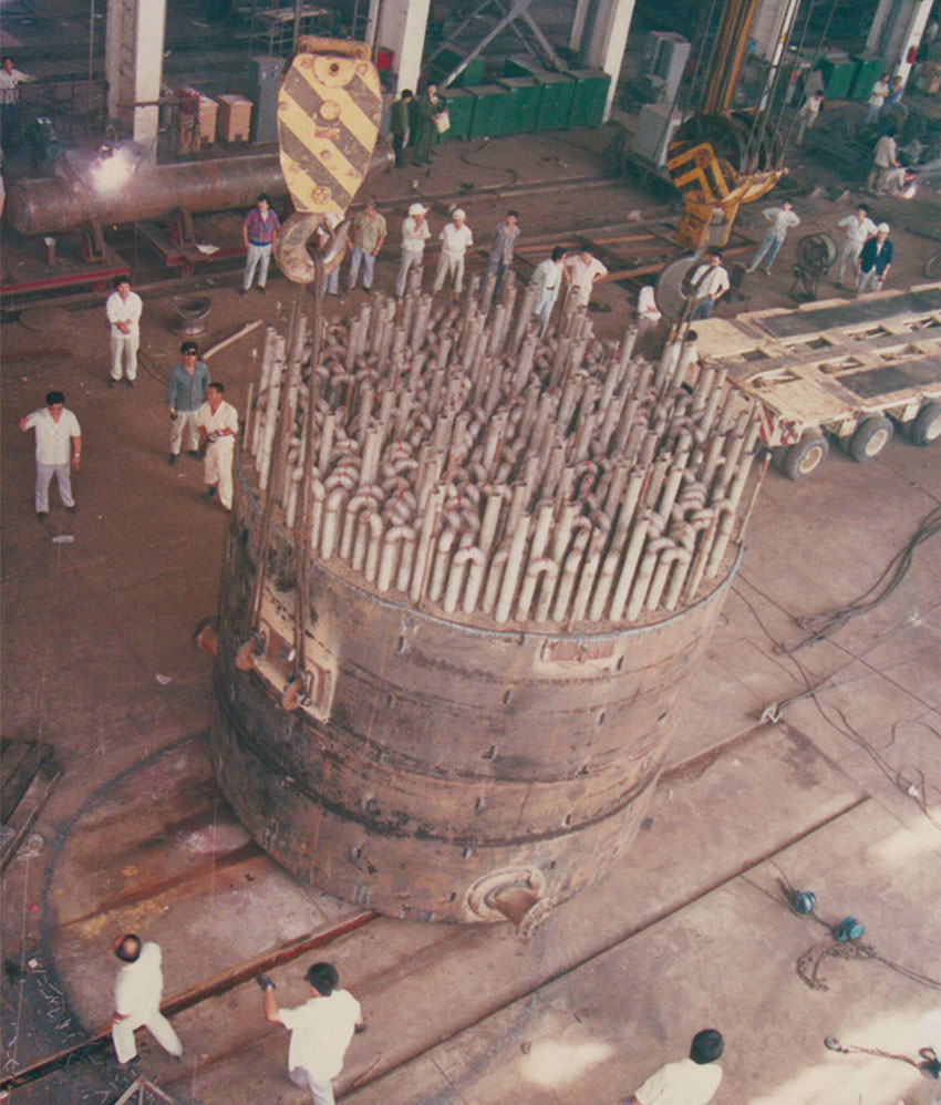 1992年為齊魯石化氯堿廠制造的氧氯化反應(yīng)器