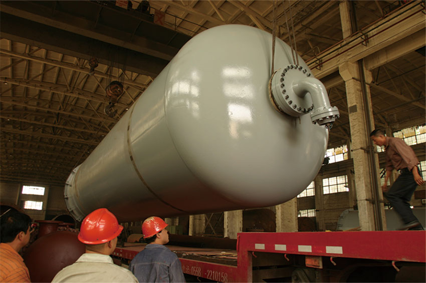 2005年5月海南大煉油PSA吸附器